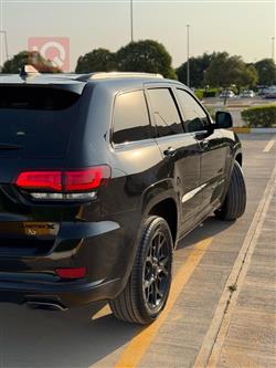 جیپ گراند شیرۆکی